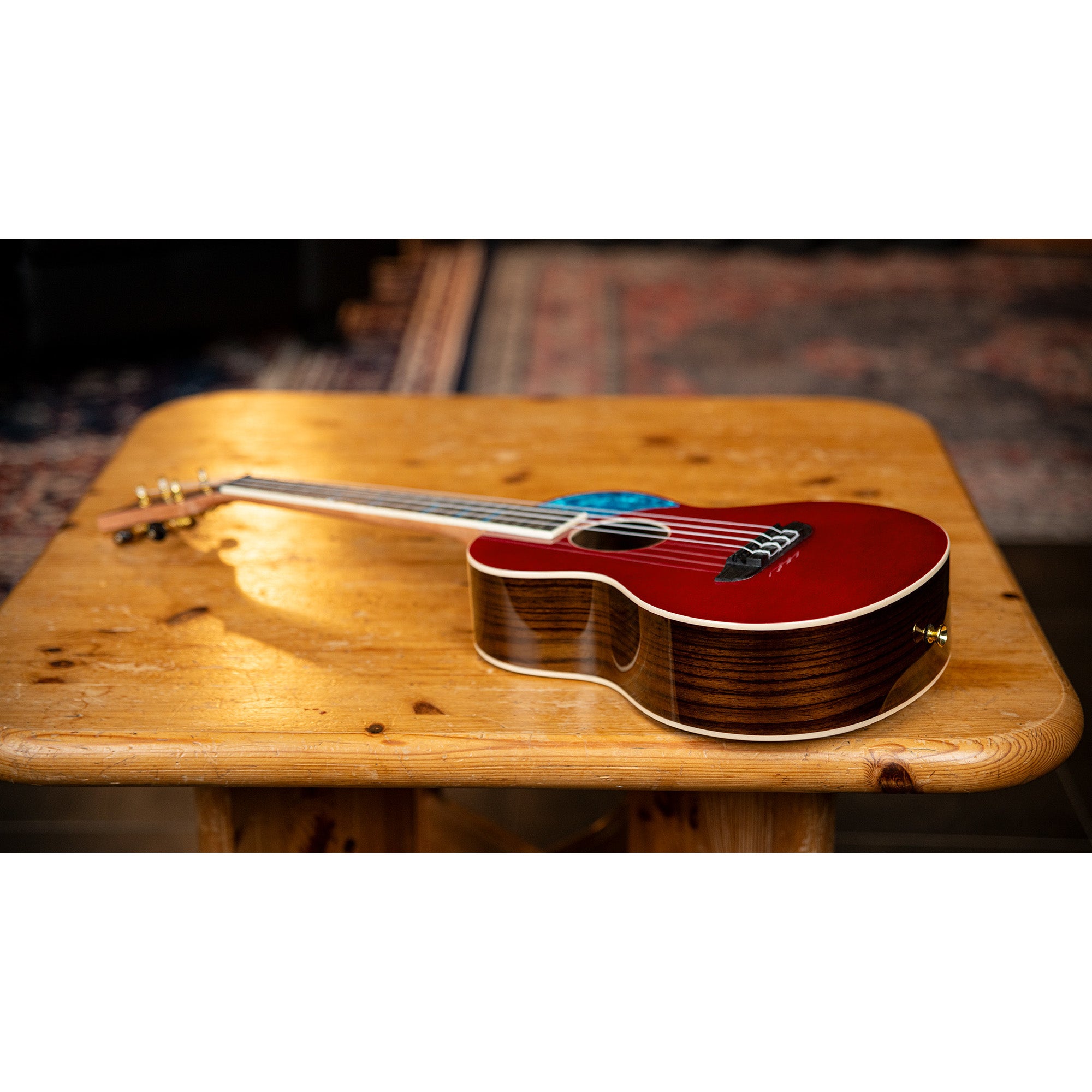Ortega Ghost Series RUGH-SRT tenor ukelele met gigbag