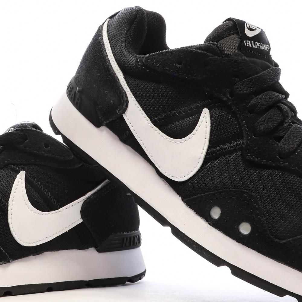 Nike Baskets Noires Femme Nike Venture