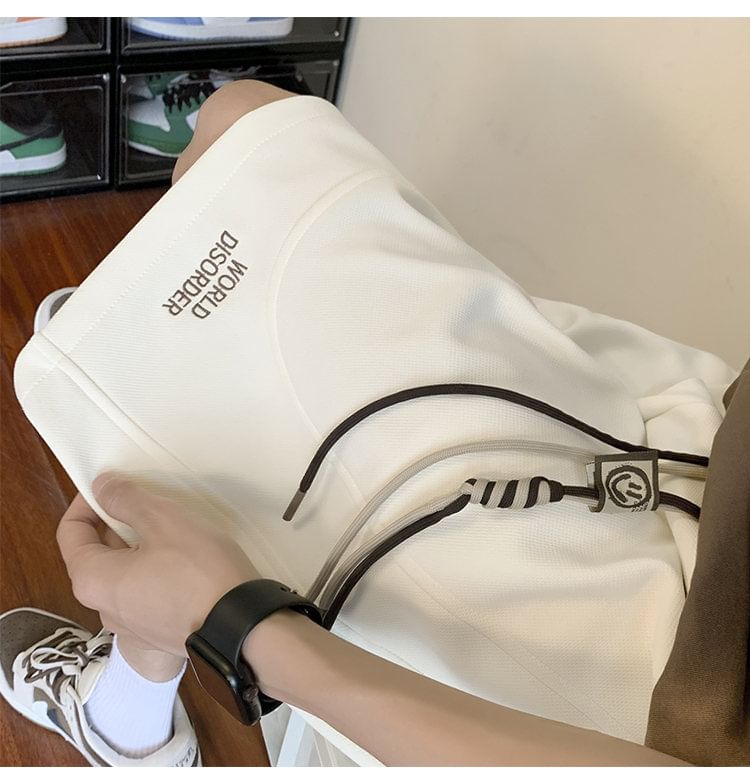 FOEV - Sweatshorts met trekkoord en letters