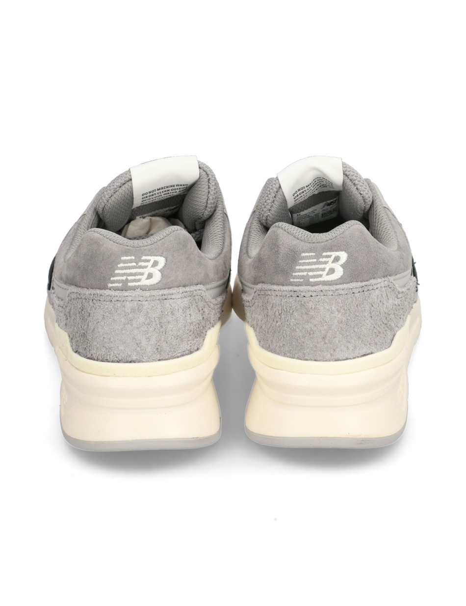 CM997