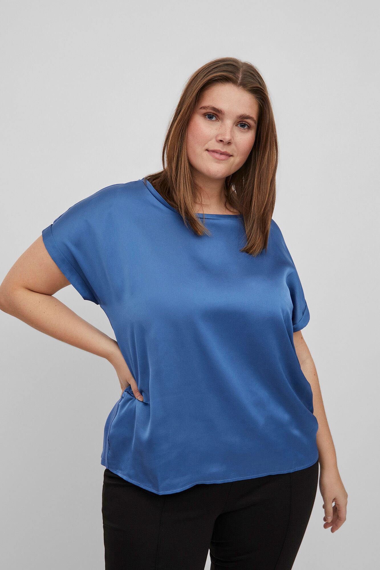 Blusa de cetim de manga curta Evoked by Vila - Azul