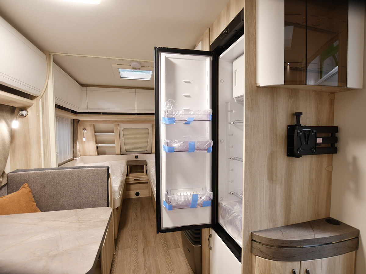Hobby De Luxe 460 SL 2026 caravan