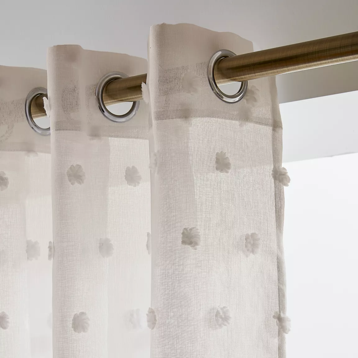 Voilage oeillets pompons (140 x 240 cm) Emie Beige