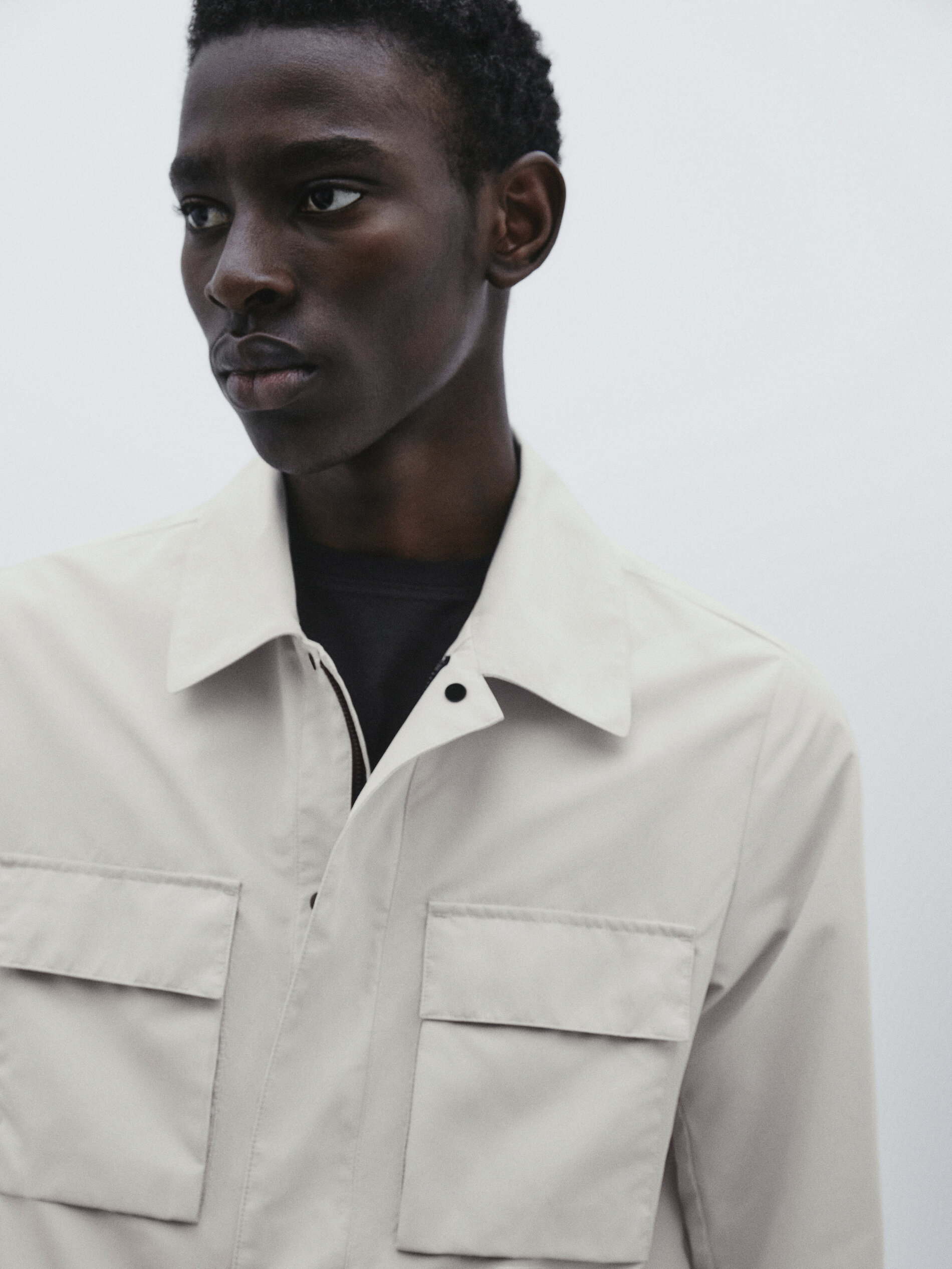 Sobretudo técnico com bolsos - Studio - RAW