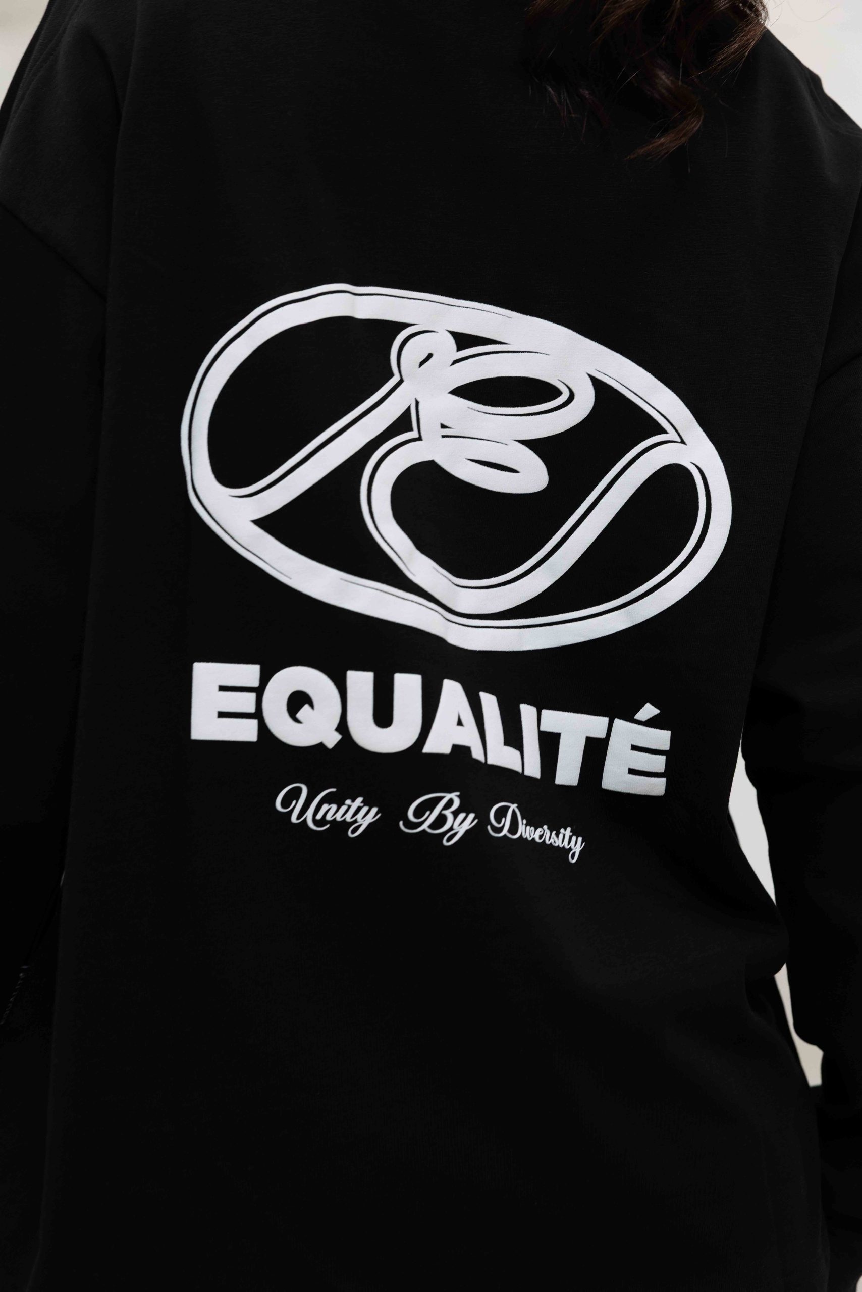 Equalité Arid Oversized Longsleeve Dames Zwart