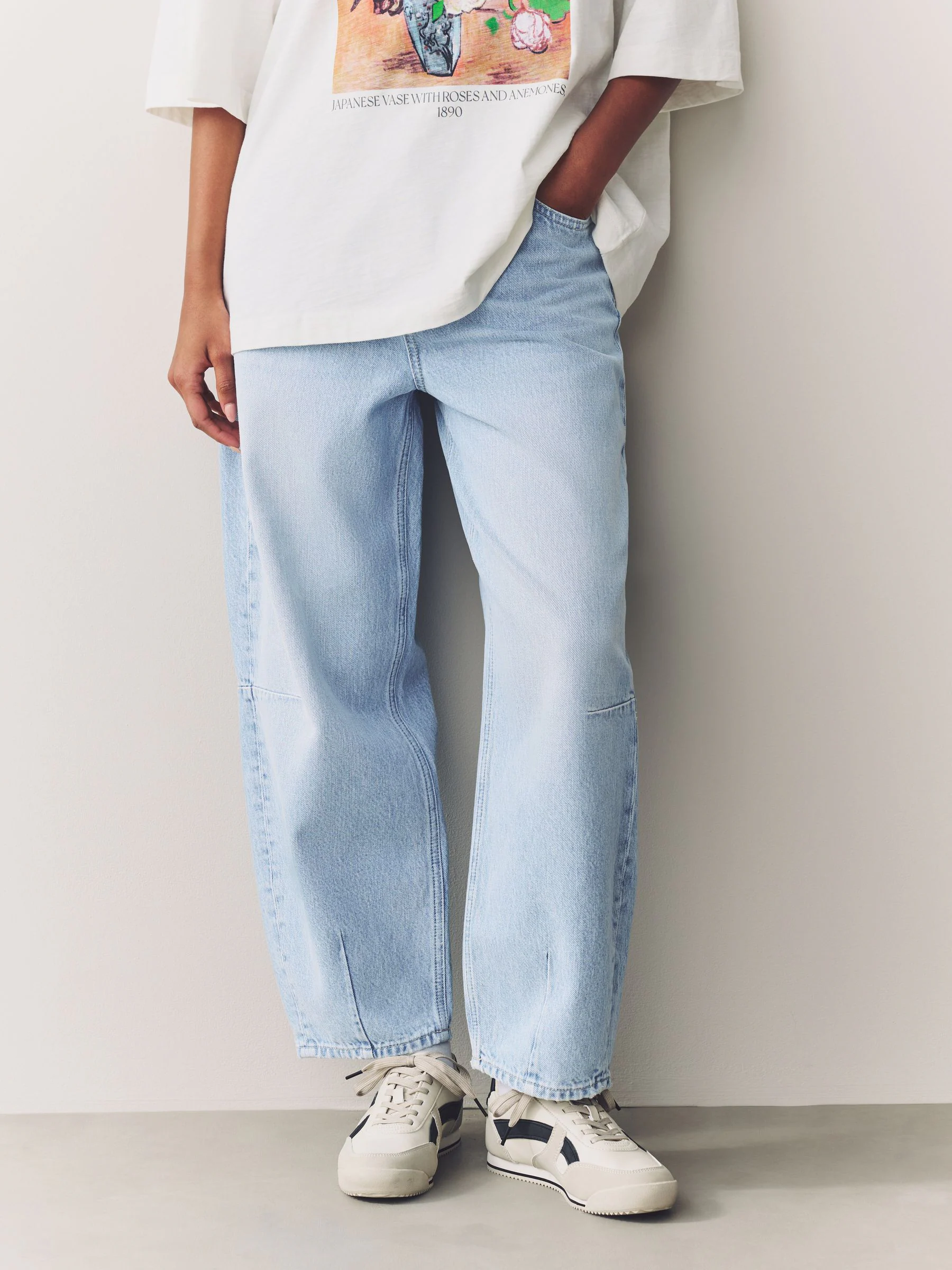 Gebleekt - Barrel jeans met dartdetail