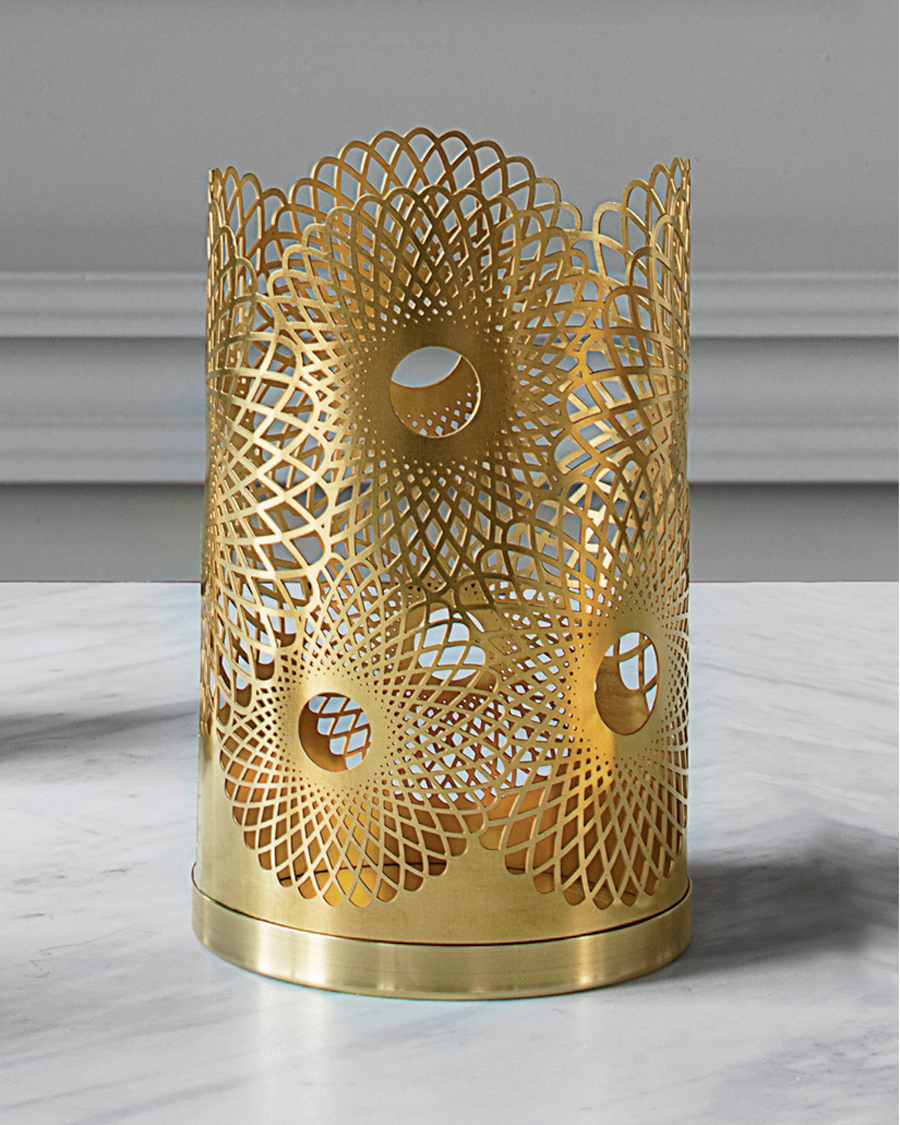 Skultuna Feather Candle Holder Brass