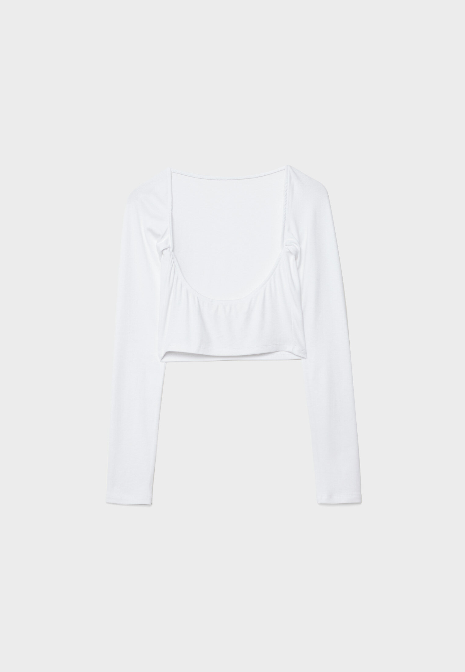 Camiseta com costas abertas