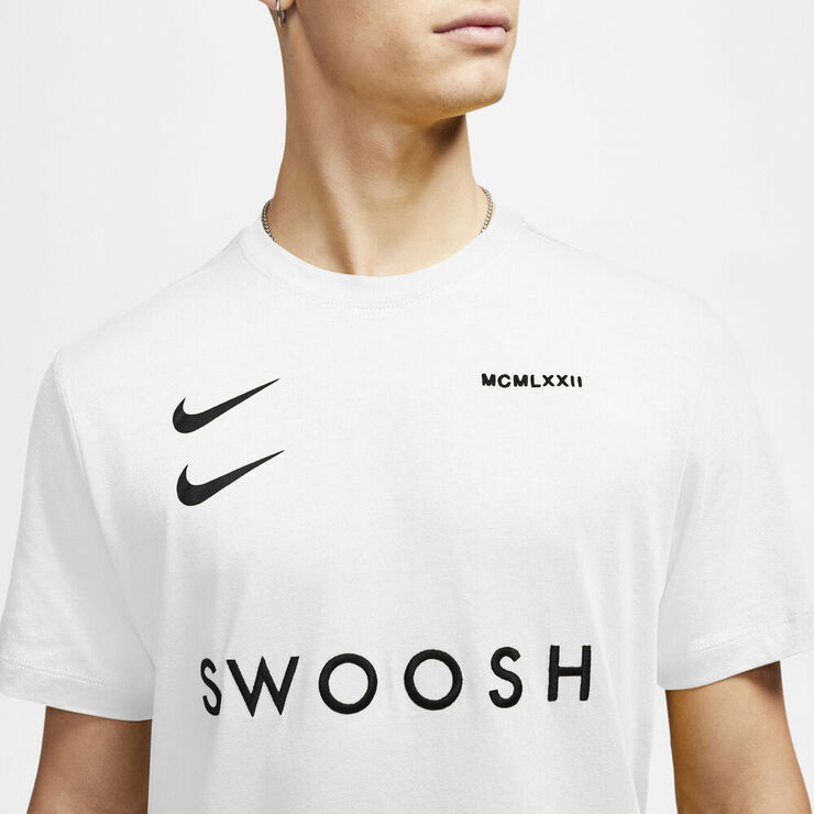 Nike Sportswear Swoosh T Shirt Hvid