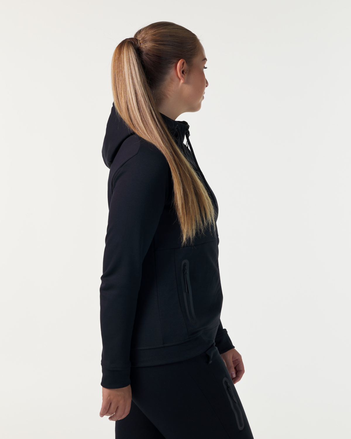 LEVITY Break Tech Zip Jacket Black