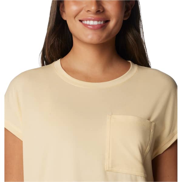 T-shirt randonnée COLUMBIA W BOUNDLESS TREK SHORT SLEEVE TEE SUNKISSED
