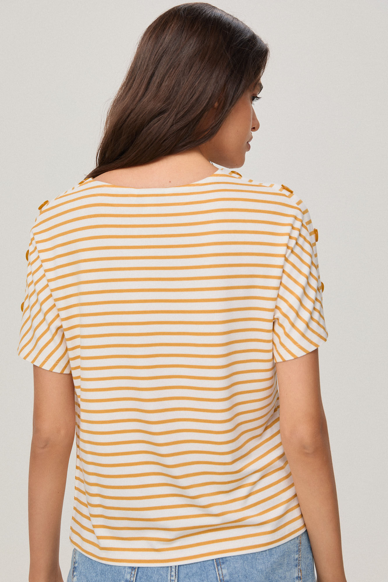 Camiseta listrada com botões - Amarela