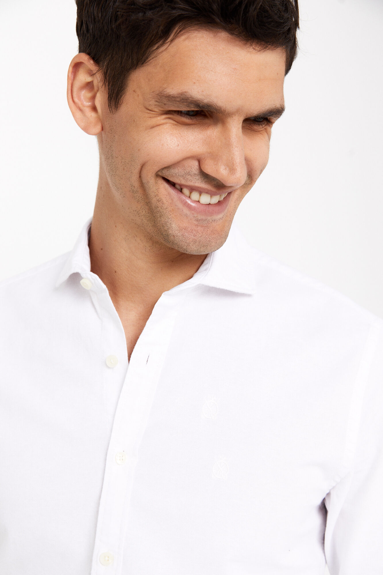 Camisa oxford lisa de corte slim