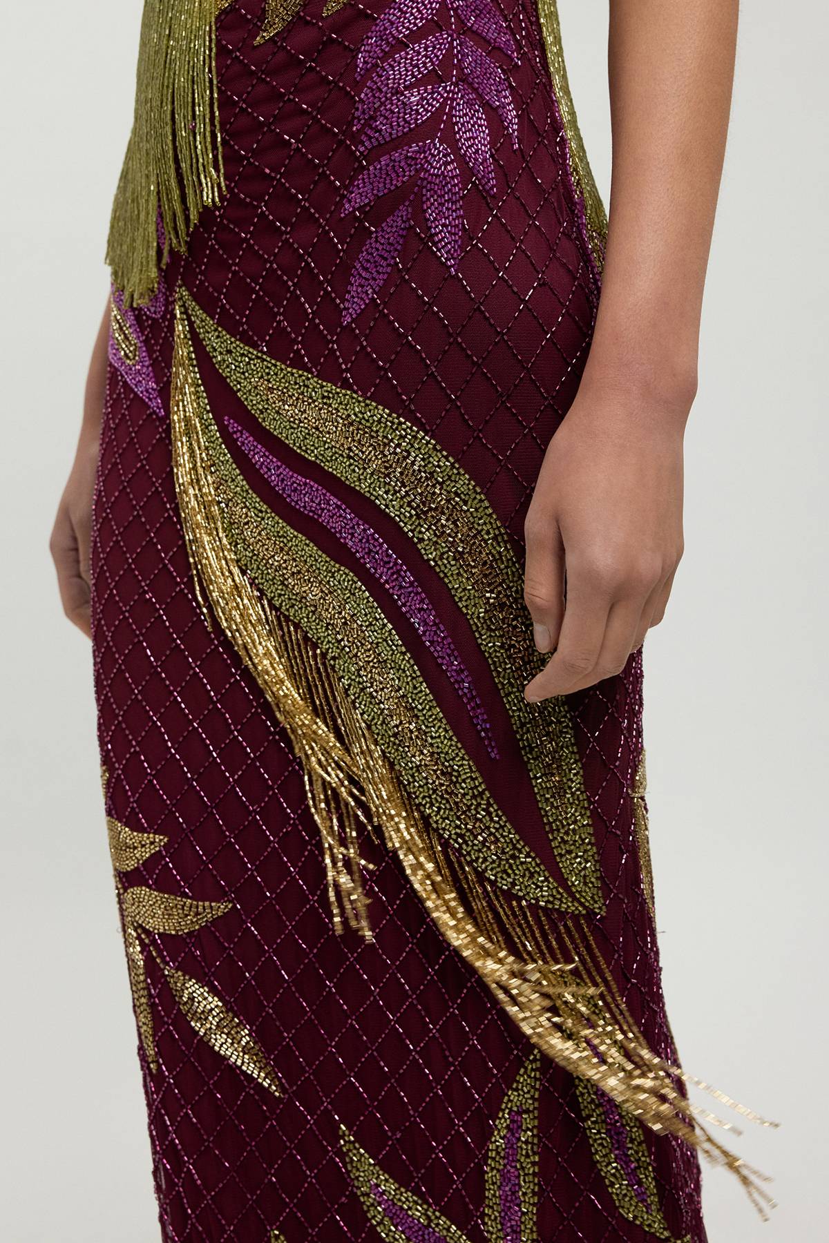 KarenMillen Robe Longue Dos Nu À Bretelles Avec Perles Et Motif Tropical Tissé