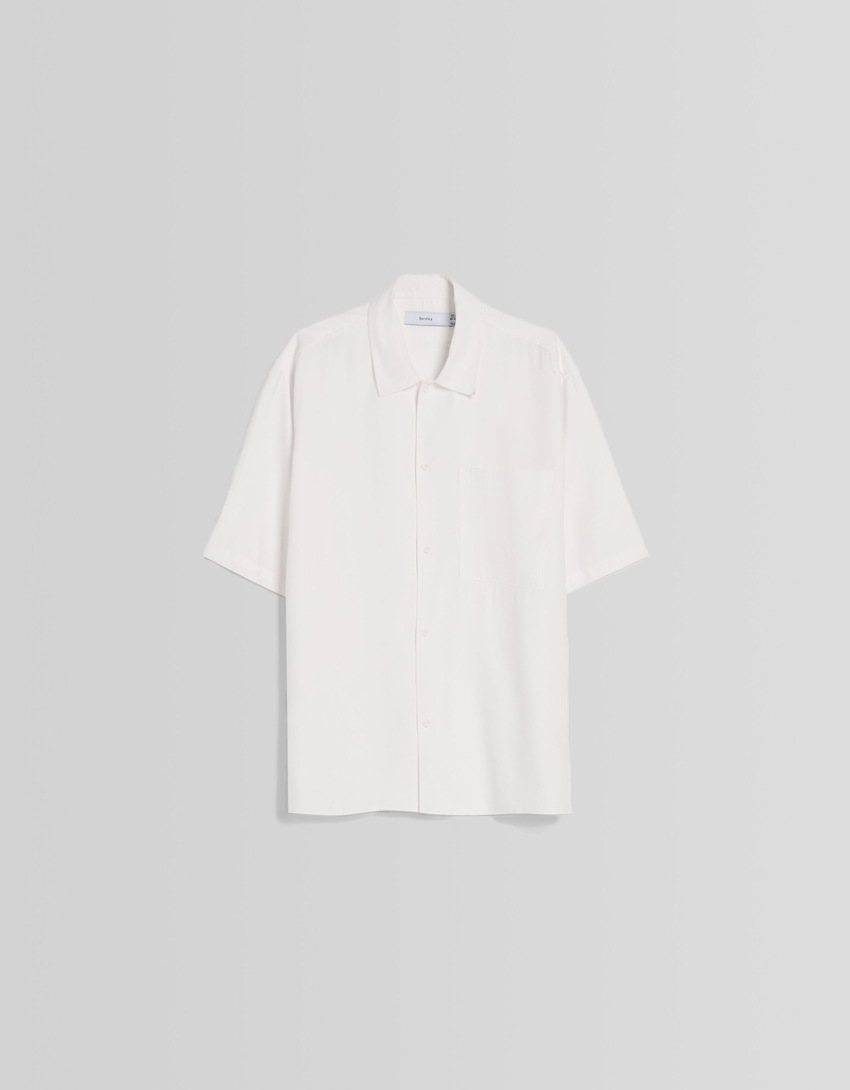 Camisa de manga curta com modelagem relaxada