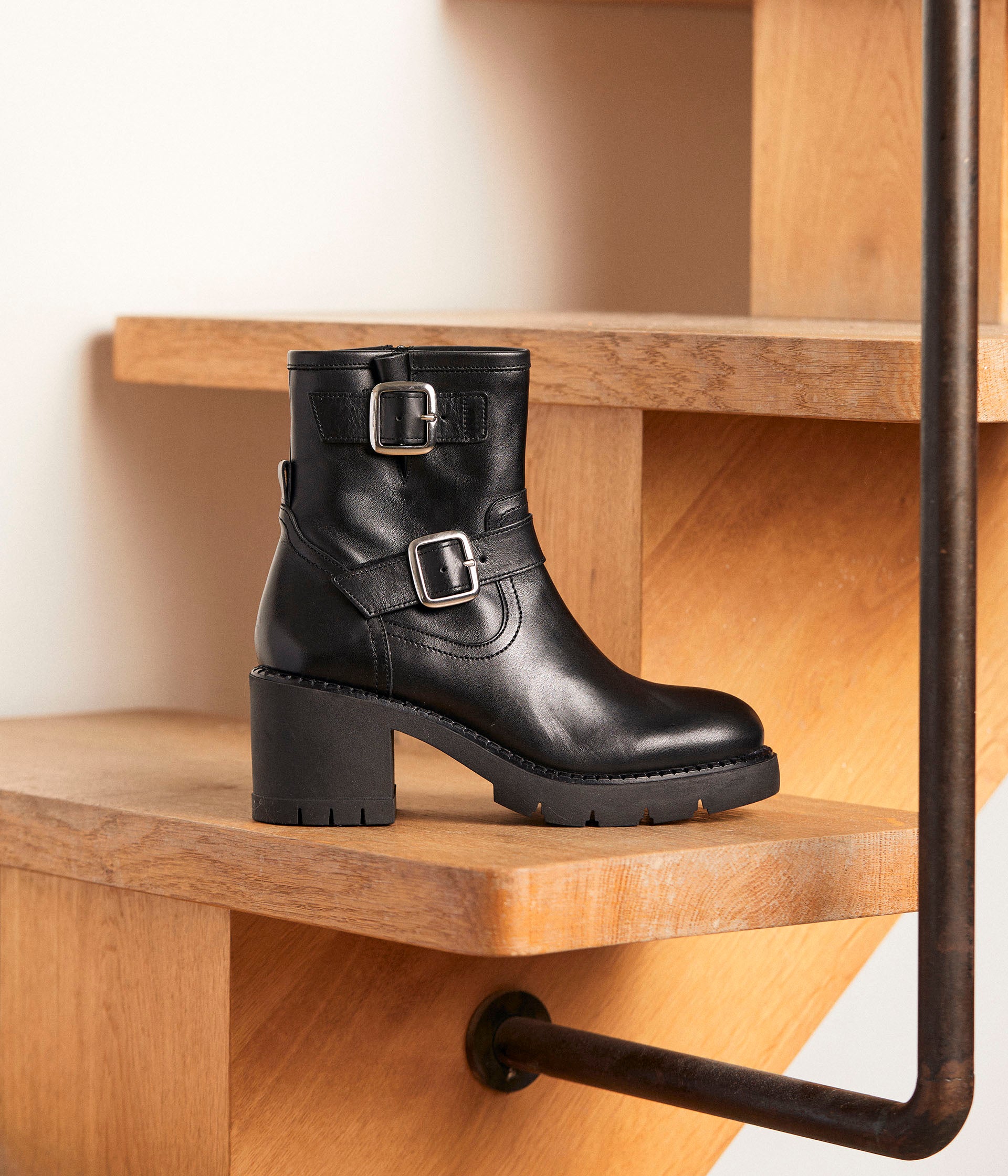 Boots cuir noir Dores