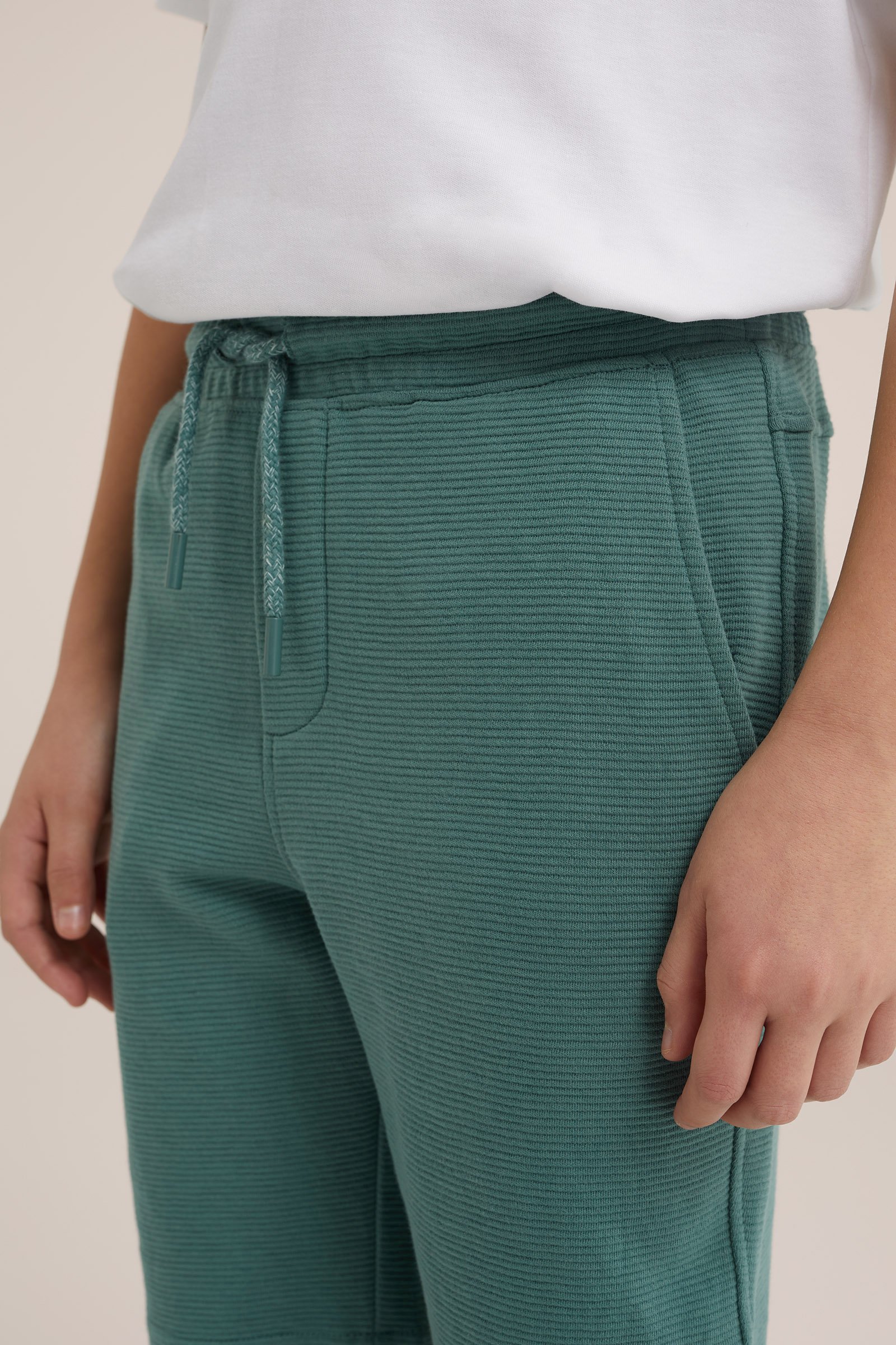 Jongens joggingshort van ribstof WE Fashion Zeegroen