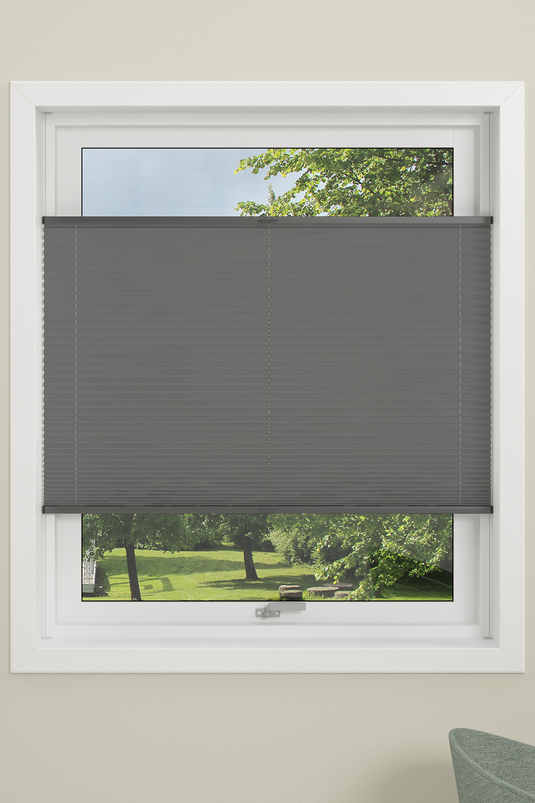 Topbottom plissegardin 60x130 cm. Lysdempende grått tekstil.
