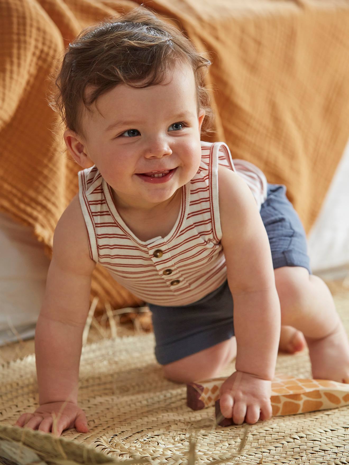 Calções de bebé em chiffon de algodão bege