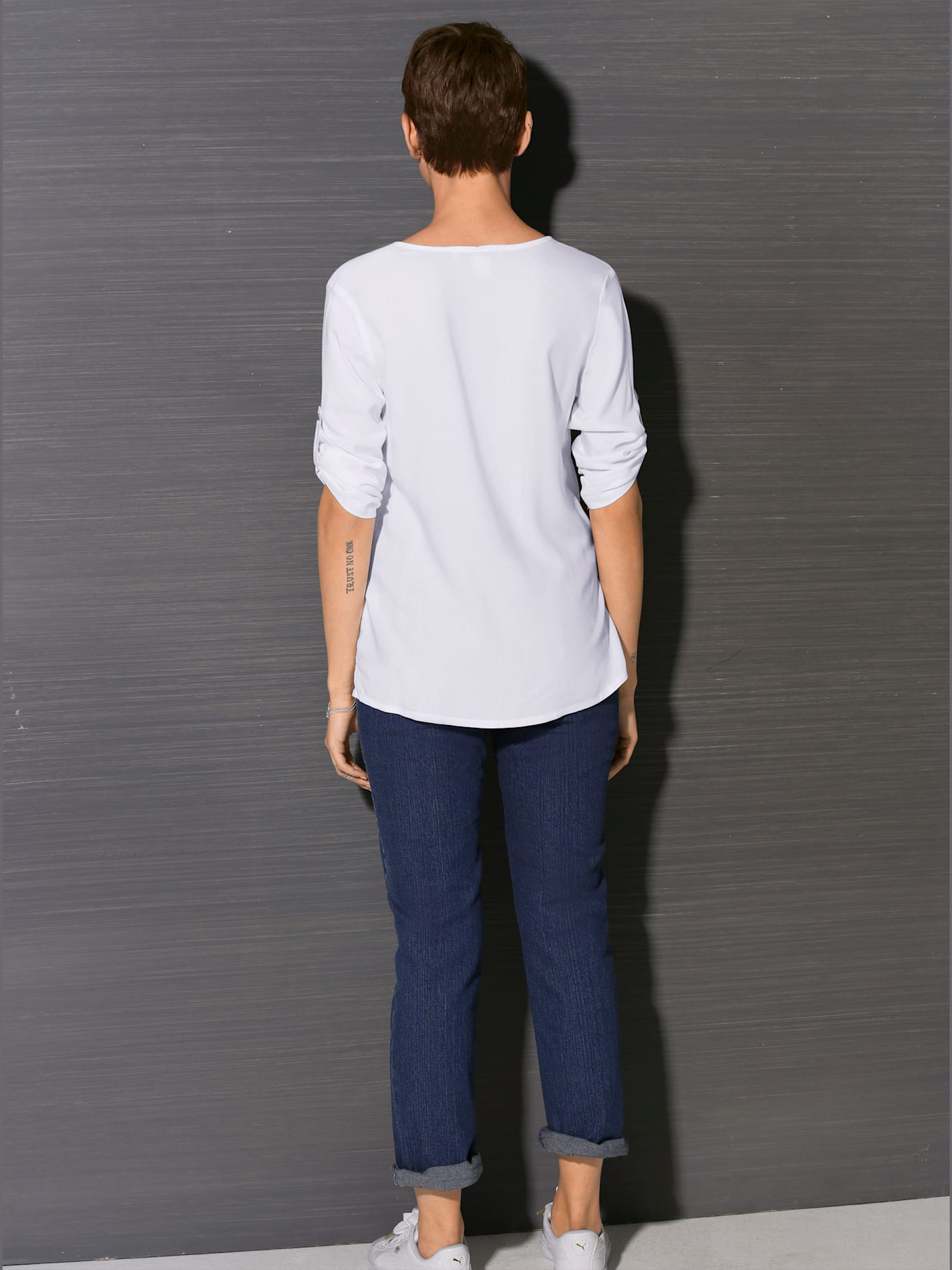 Jean coupe droite avec ceinture élastique au dos