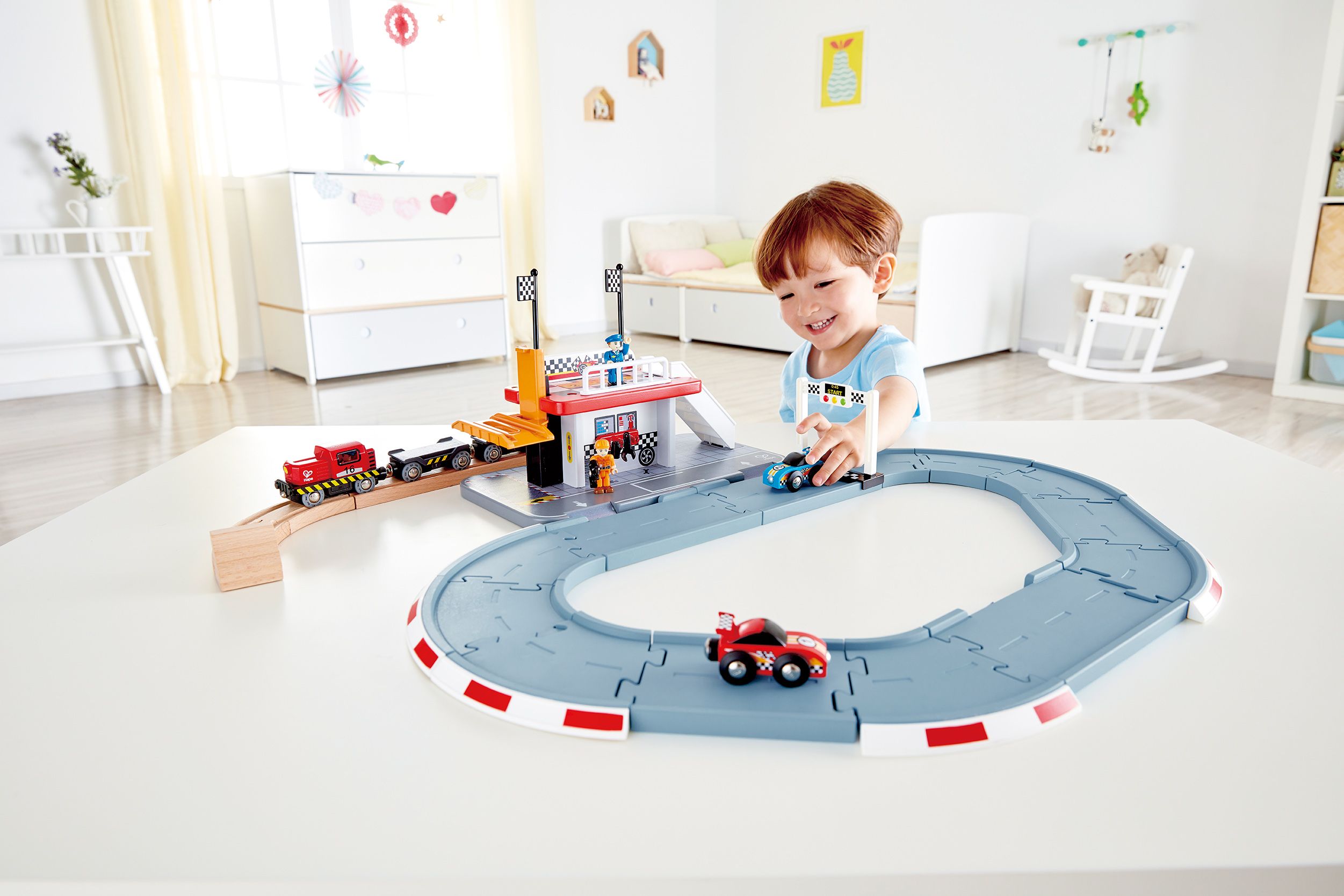 Hape Rennstrecken-Station