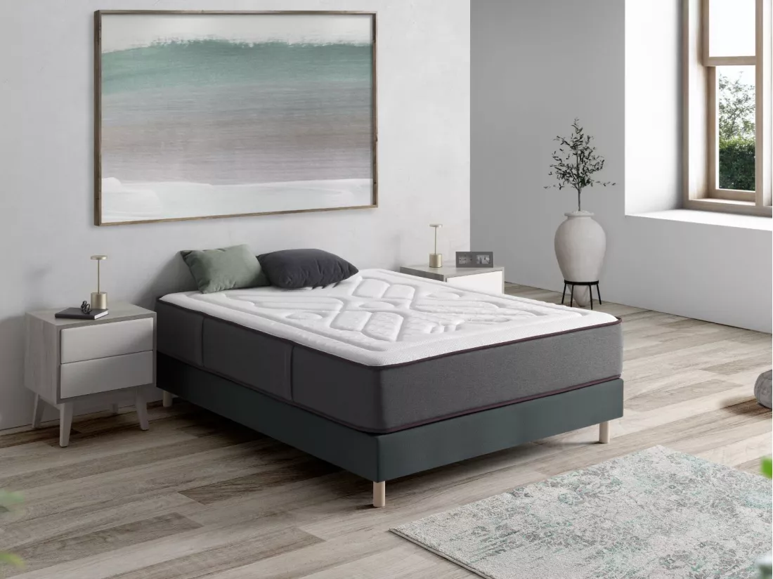 Matelas a memoire de forme 140X190 LYRA VISCO FOAM, Epaisseur 27 CM, Hautement adaptable. Ergonomique. 7 zones de confort et reduit les points de pression