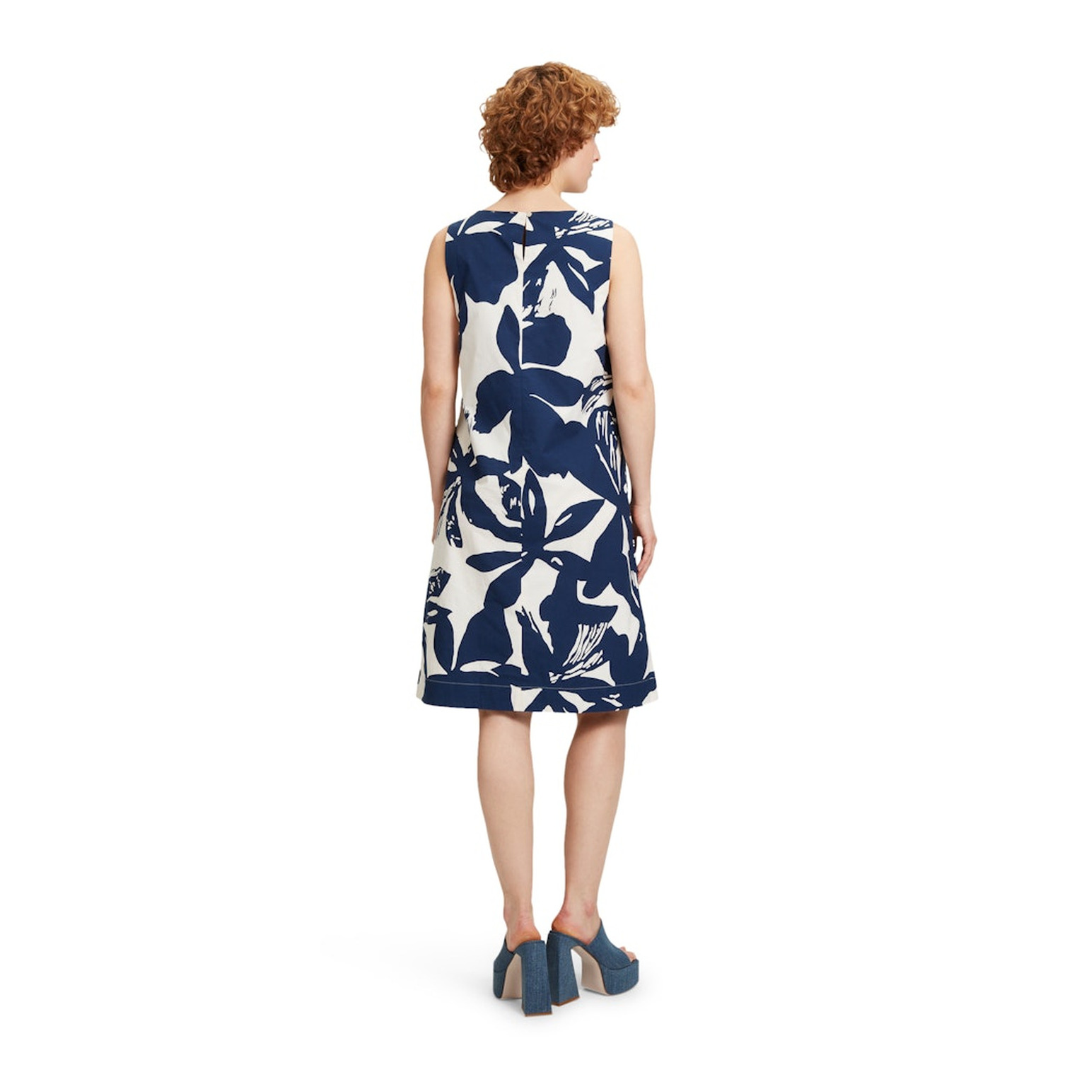 Cartoon Kleid Kurz ohne Arm
