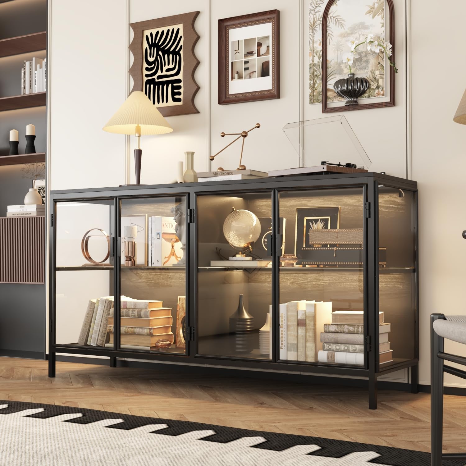 Caldion Modernes Glasvitrine mit LED-Beleuchtung,140×40×75cm,Vitrinenschrank aus gehärtetem Glas und MDF,Eisen, Glasschrank mit 3-Farbiger Beleuchtung, für Wohnzimmer,Büro