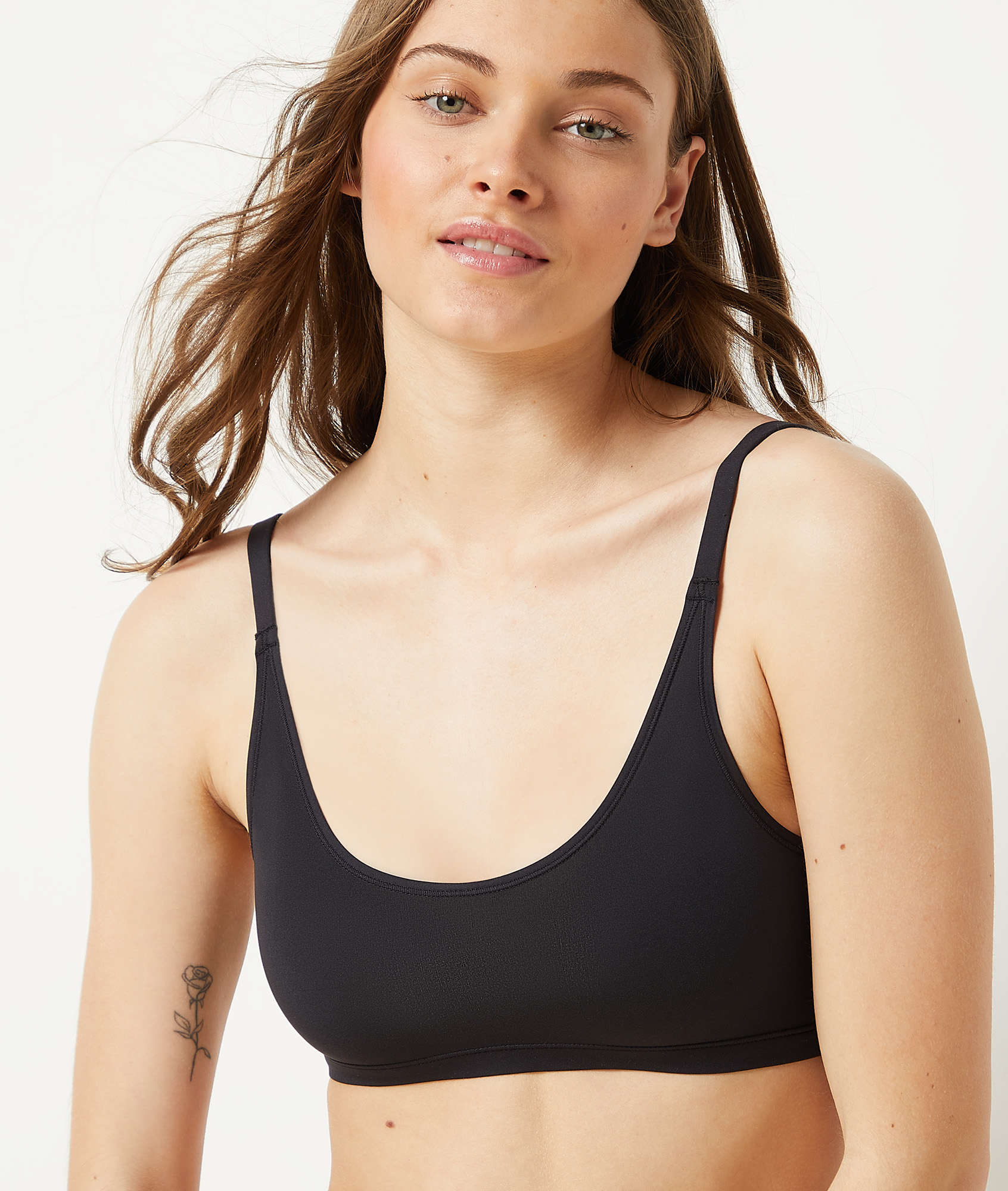Brassière réversible en dentelle et microfibre extensible