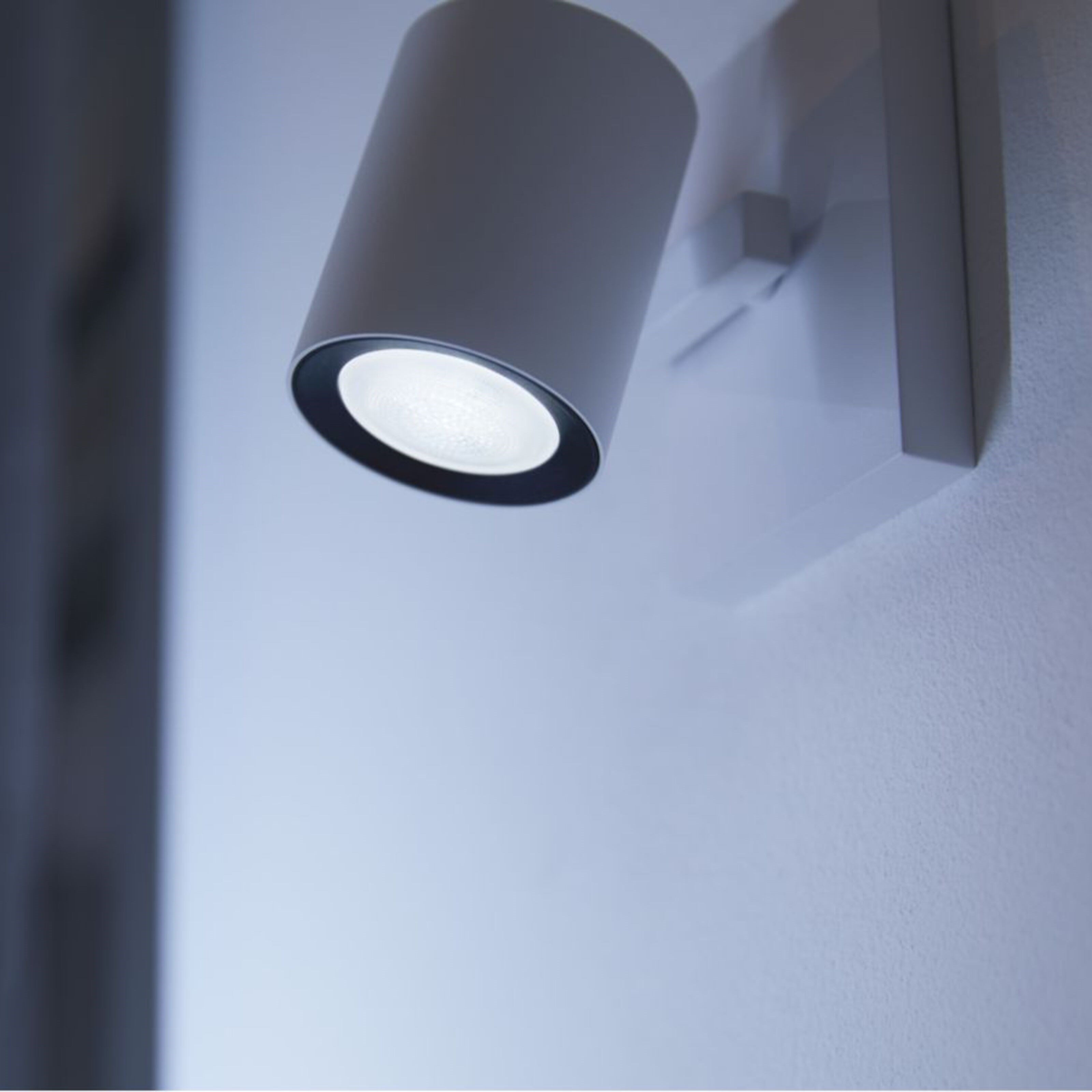 Philips Hue Ambiance Smart LED-pære GU10 350 lm 1-pk.