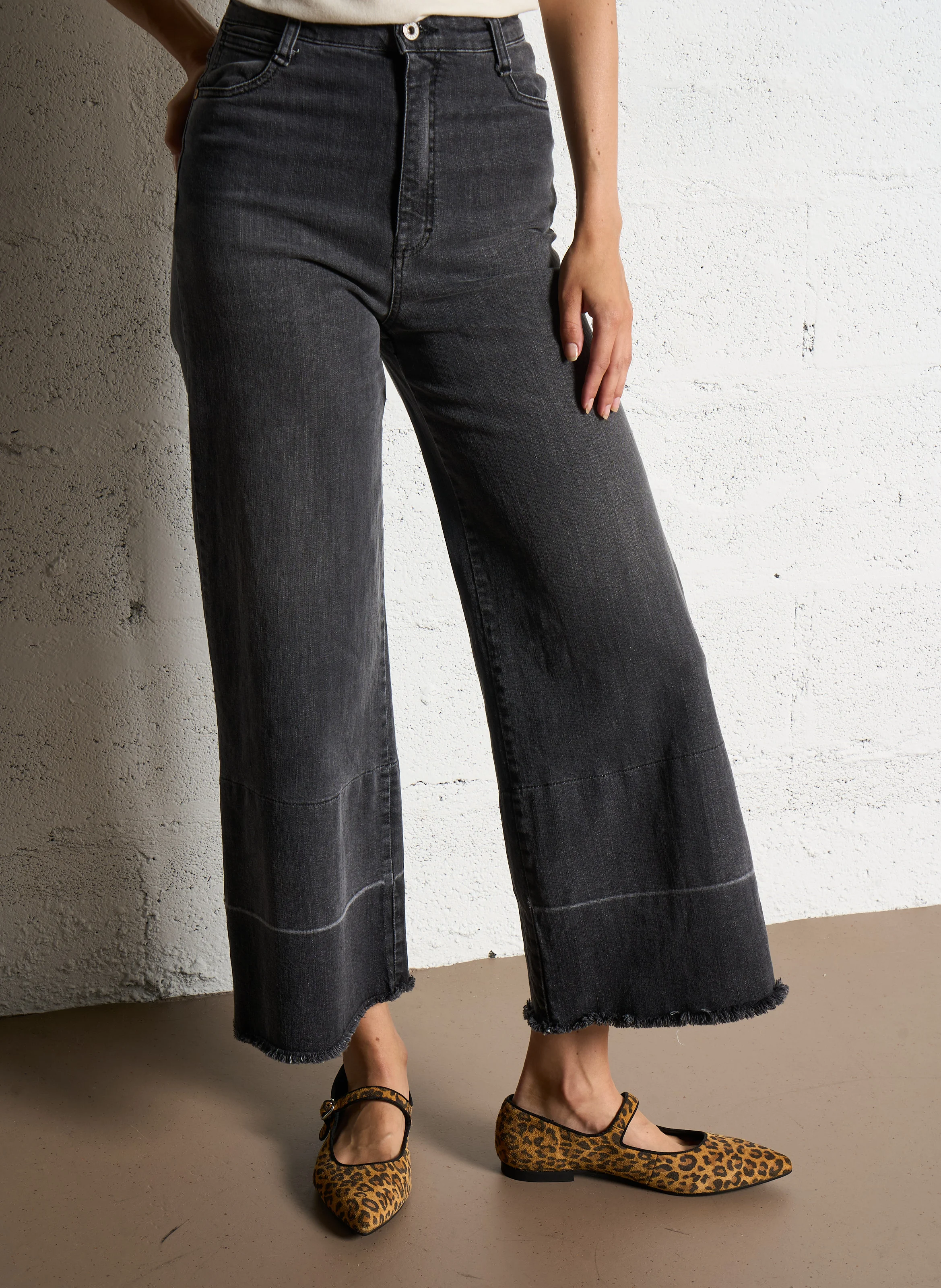 Jean flare taille haute en coton mélangé | Noir