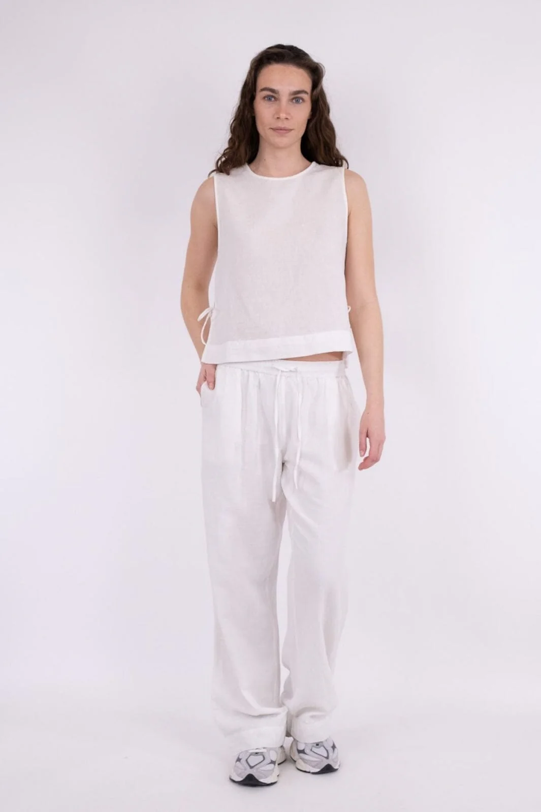 Neo Noir Svetlana Linen Top white