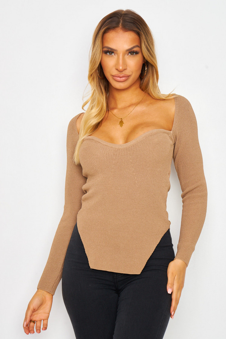 Haut manches longues beige foncé décolleté coeur asymétrique
