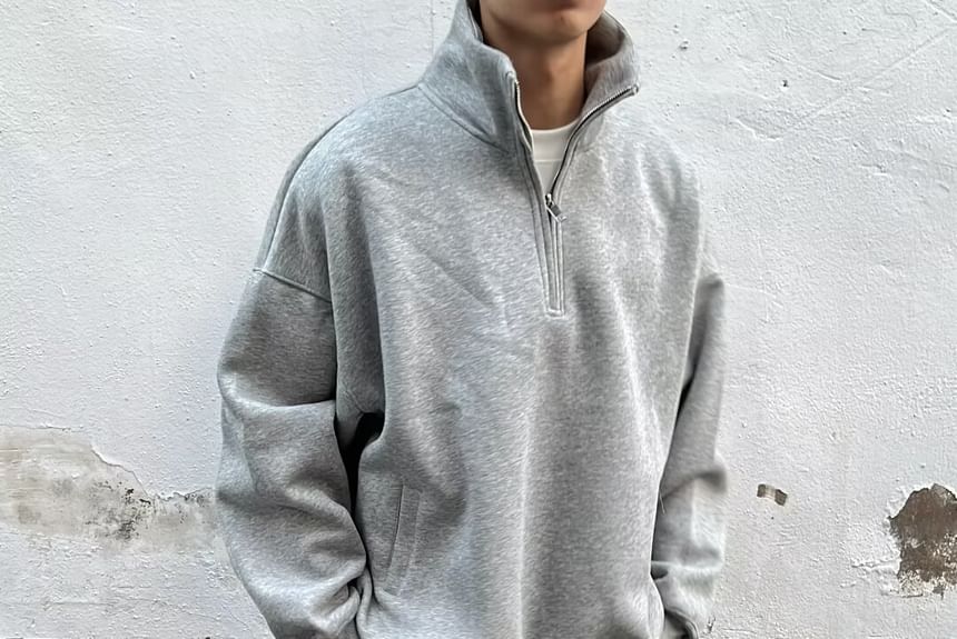 Urtishia - Sweatshirt met opstaande kraag en halve rits