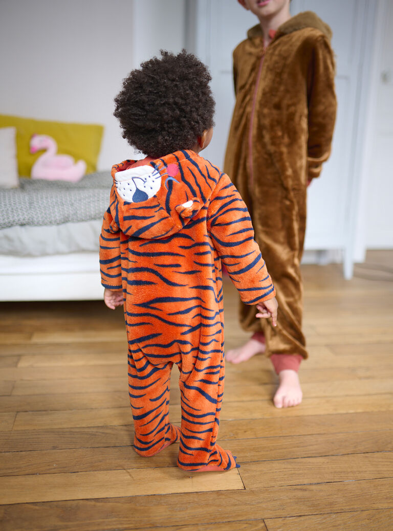Surpyjama orange et noir à imprimé tigre