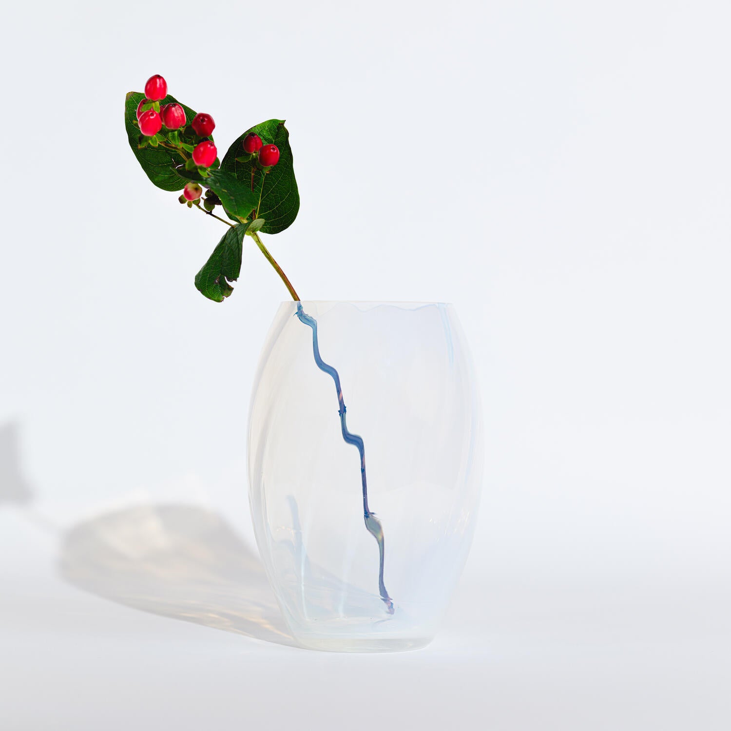 Anna Von Lipa  Opaline Elipse vase, Creamy White - H23 cm.