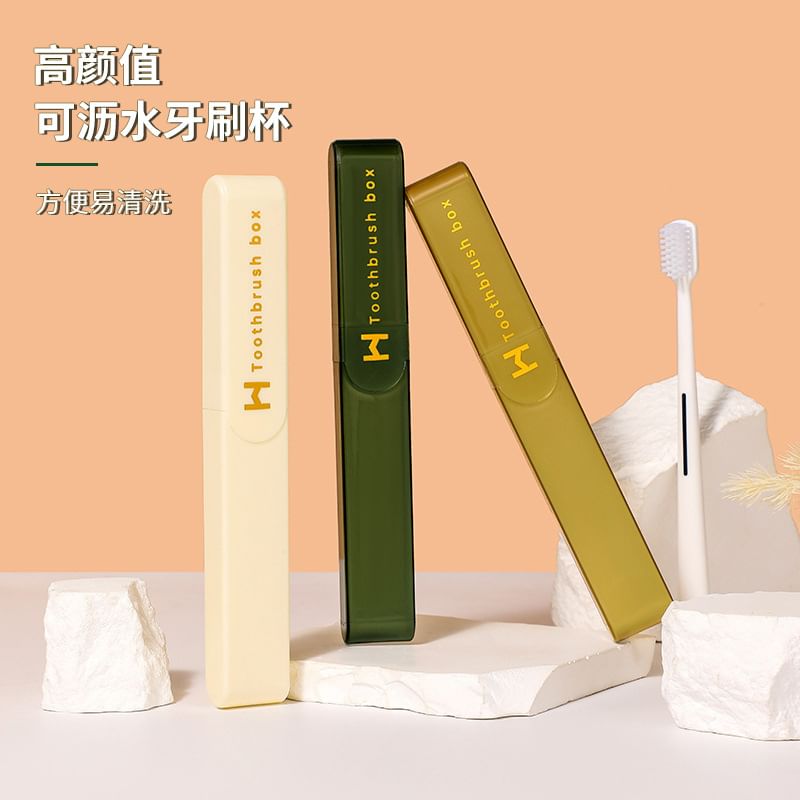 Connie Queenie - Plastic reis-tandenborstelhoes met letters