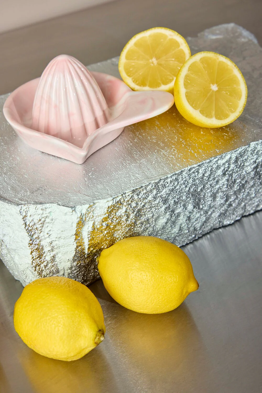 Miss Étoile  Citronpresser i marmor look - lyserød/hvid