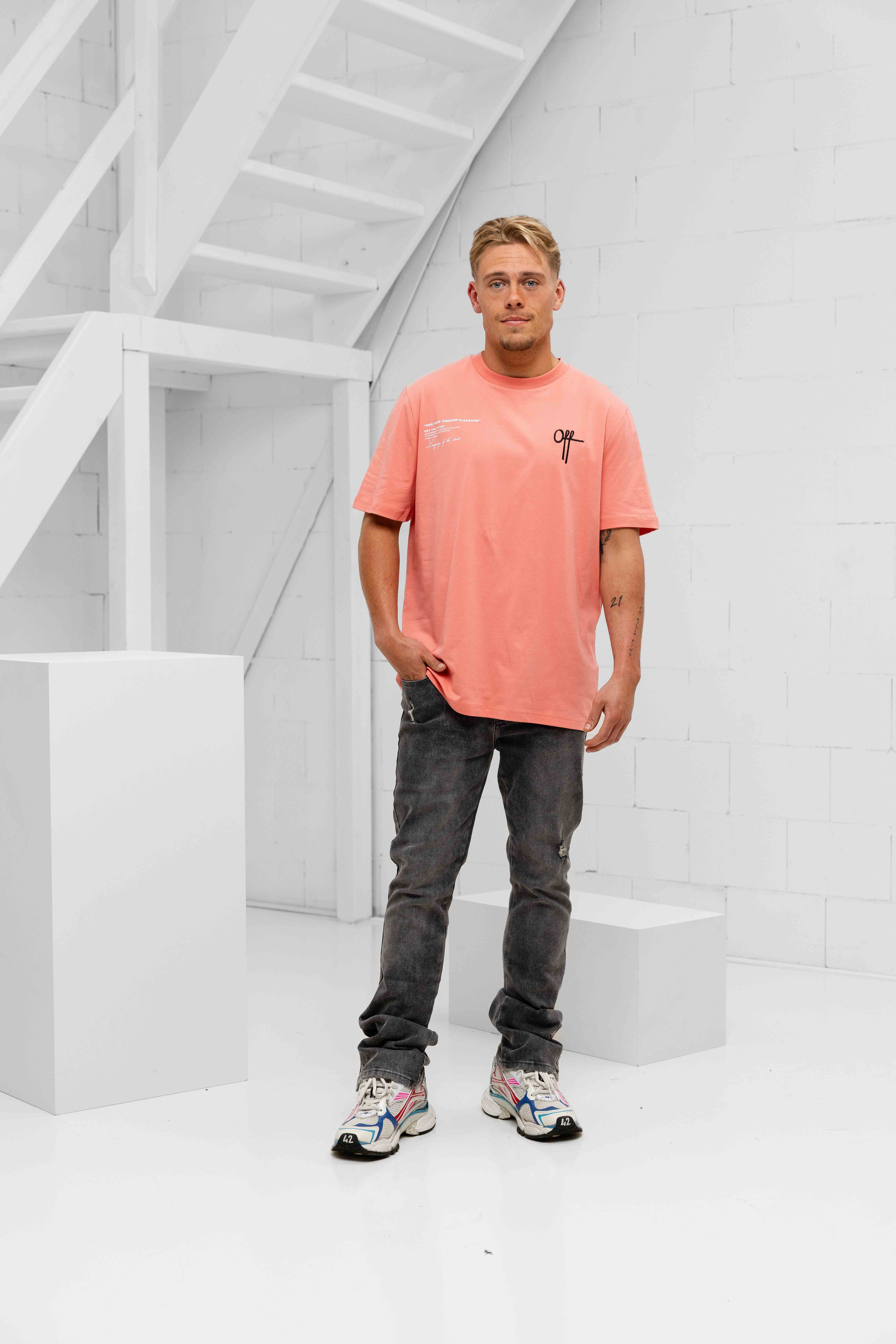 Off The Pitch Neo Regular Fit T-Shirt Heren Roze