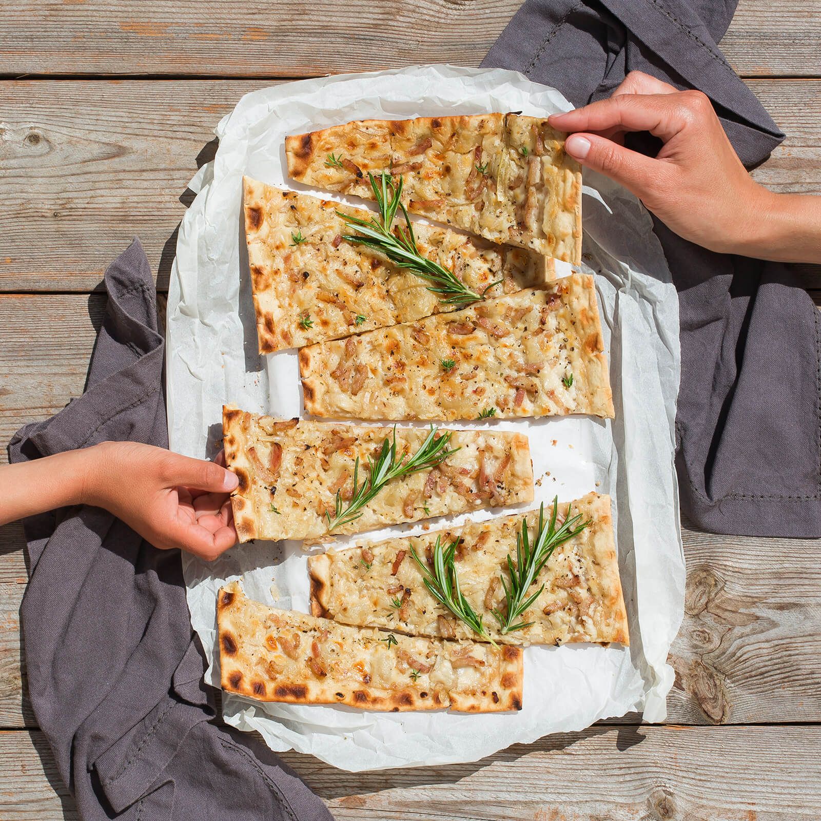 Locawo High Protein & Low Carb Flammkuchen Backmischung