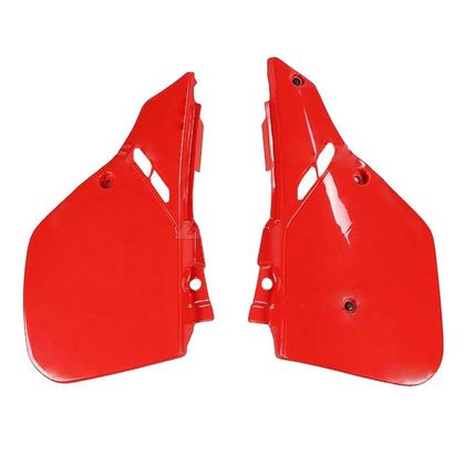 Plaques latérales Ufo rouge