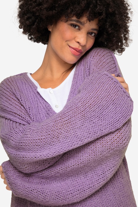 Pullover, oversized, Ballonärmel, V-Ausschnitt.