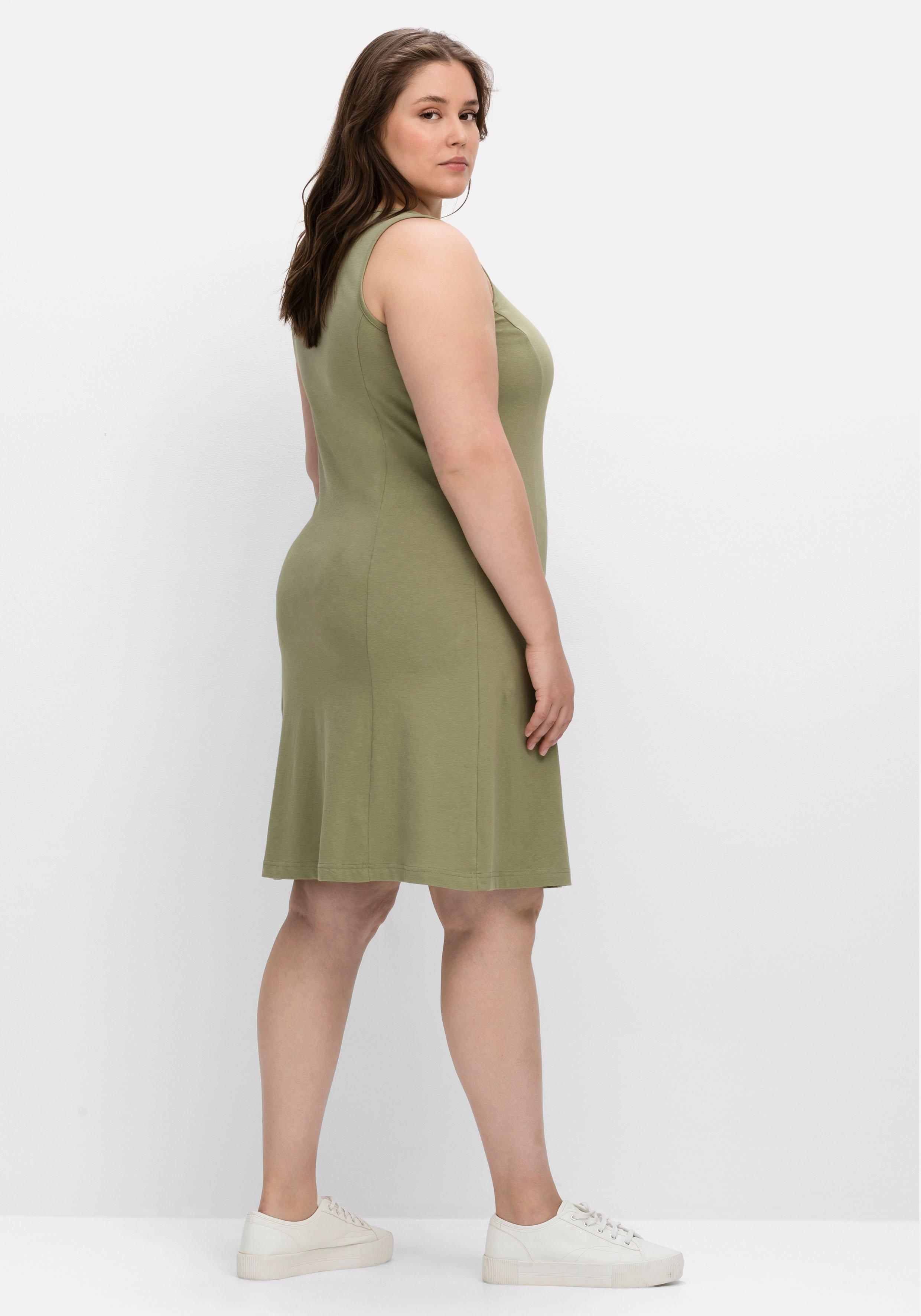 Kleid in A-Linie mit breiten Trägern