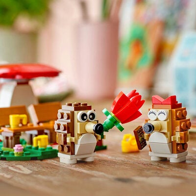 LEGO Iconic 40711 Pinnsvin på piknik-date