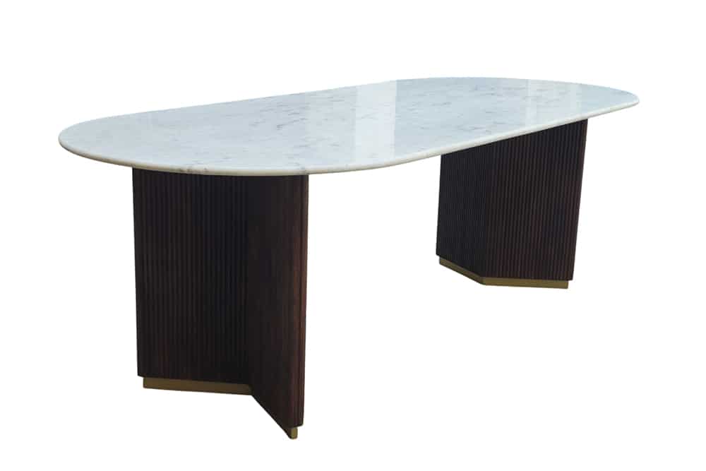 Ovaler Esstisch GATSBY 240cm braun gold Mangoholz weiße Marmorplatte V-Gestell