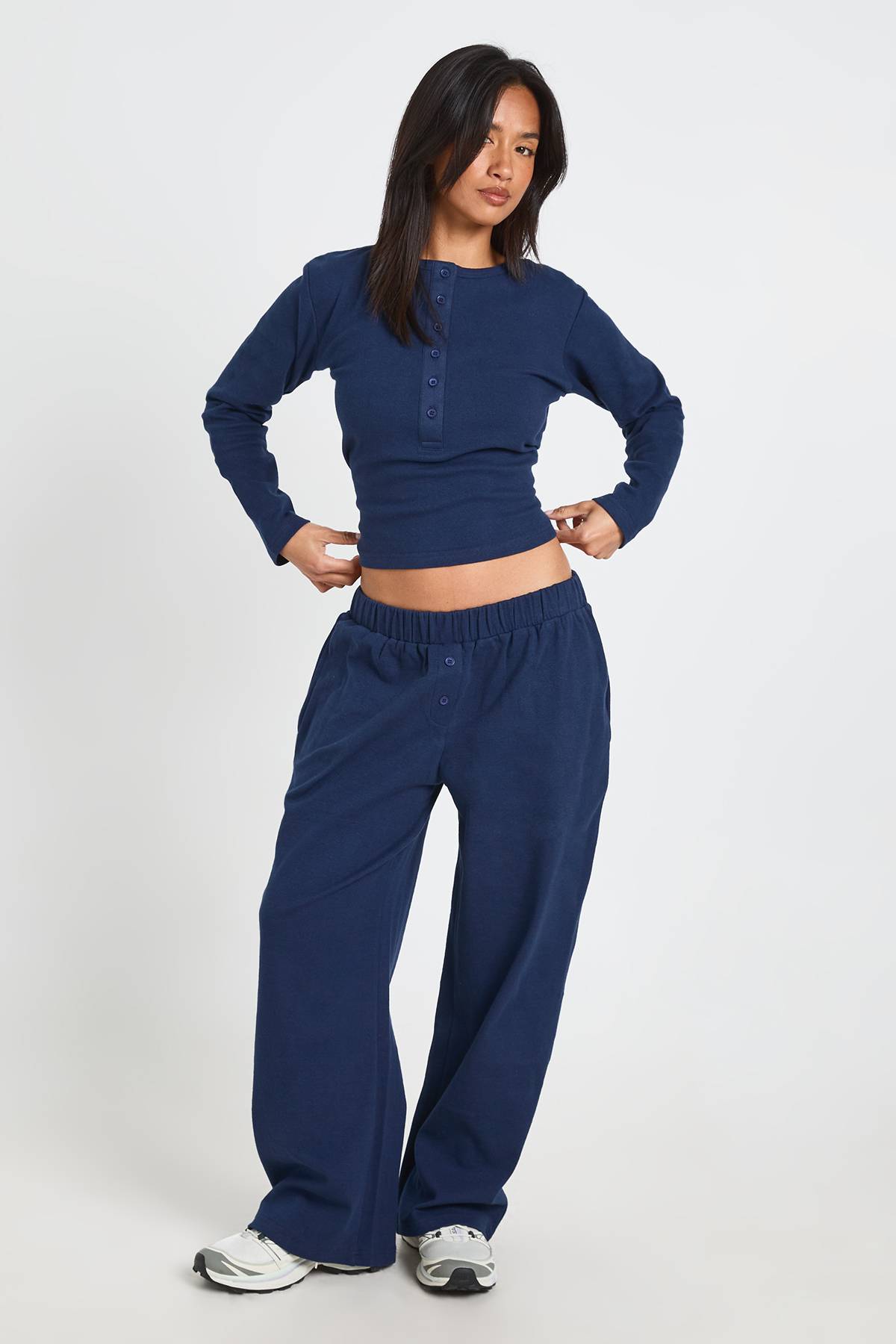 boohoo Ensemble Coordonné Petite Haut Col Rond Boutonné Et Pantalon En Coton