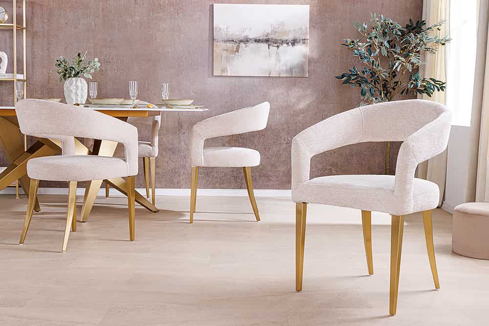 Skandinavischer Stuhl BOUTIQUE beige Strukturstoff brushed champagner gold Metall
