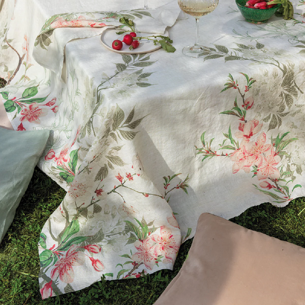 Nappe pur lin multicolore 155x155 Garnier Thiebaut