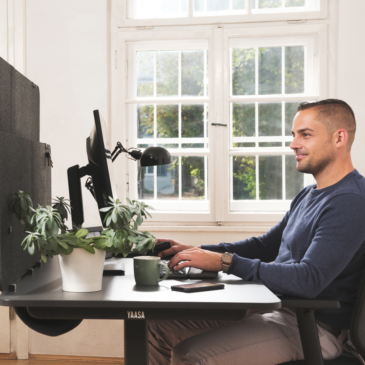 Yaasa Desk Pro 2 140 x 75 cm - Electrically height-adjustable desk