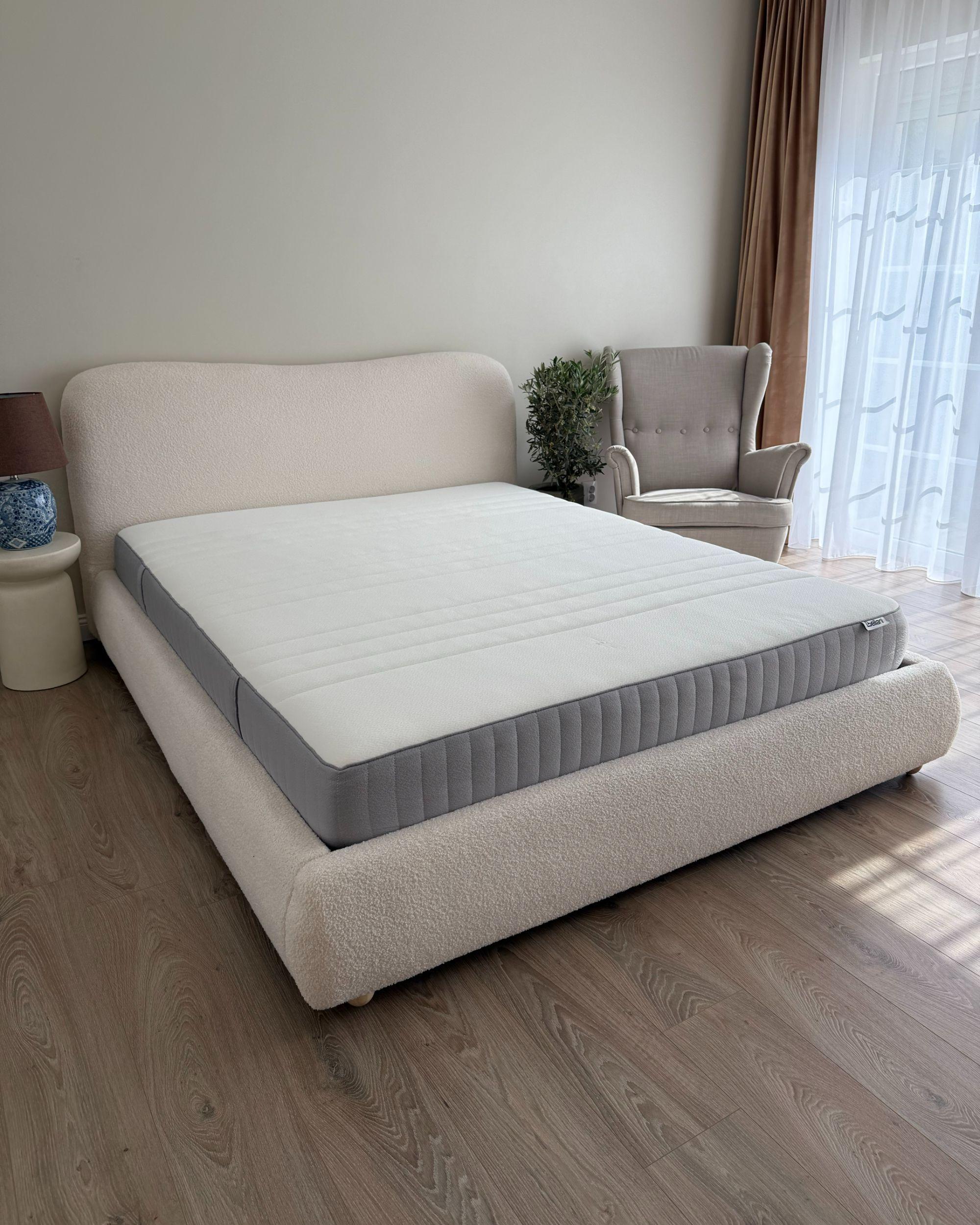 Bed met opbergruimte Bouclé BLAGNAC 180 x 200 cm Gebroken wit